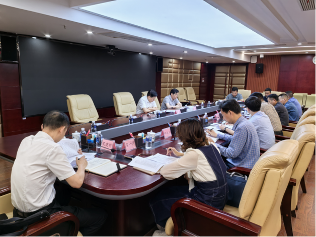 谋划“十五五”新篇章 贺辉调研无线广播电视传输服务，聚焦公共服务提质增效